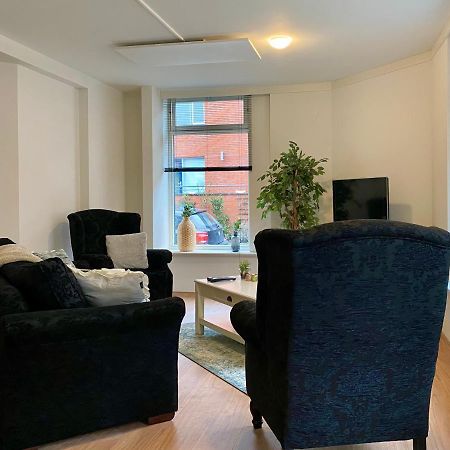 חרונינגן Het Hoekje - 2 Bedroom Family Friendly City Home מראה חיצוני תמונה
