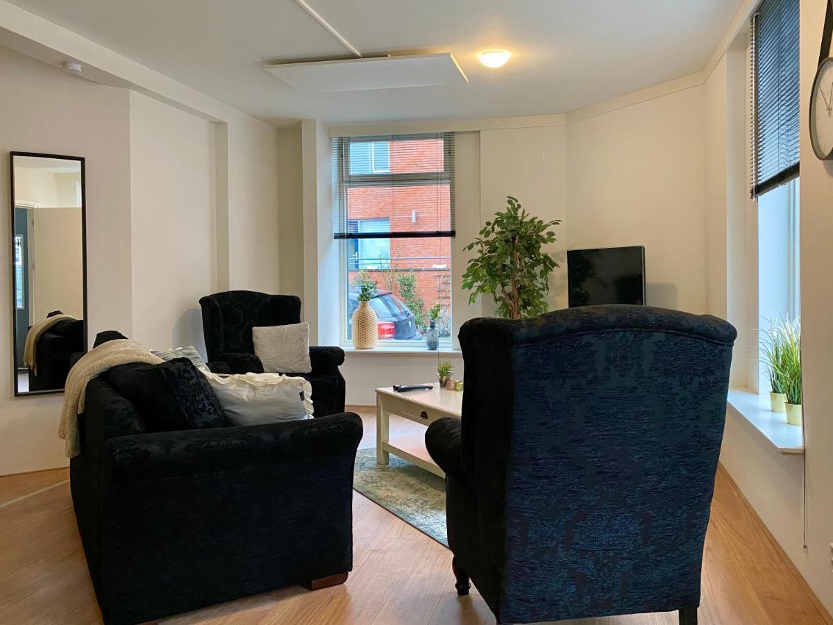חרונינגן Het Hoekje - 2 Bedroom Family Friendly City Home מראה חיצוני תמונה