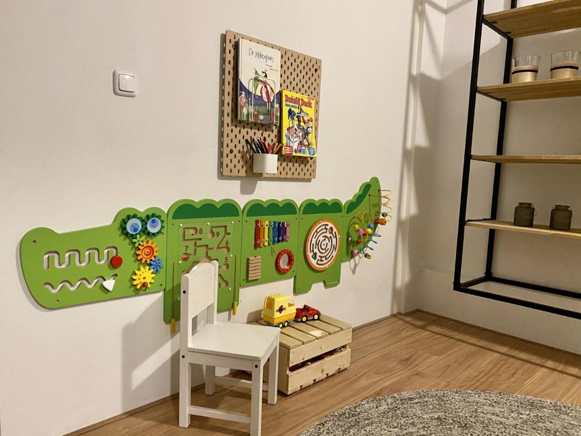חרונינגן Het Hoekje - 2 Bedroom Family Friendly City Home מראה חיצוני תמונה